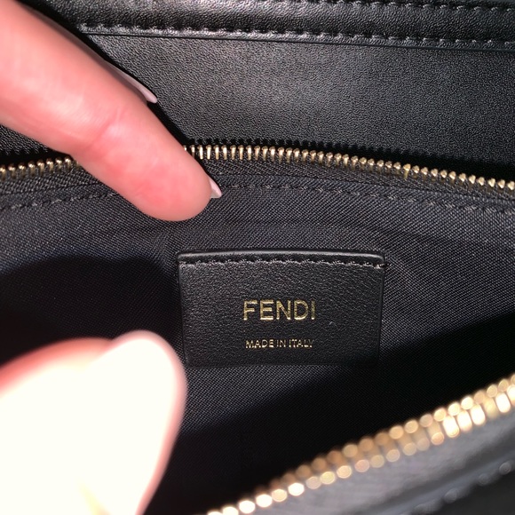 Fendi Wallet on Chain - Picture 8 of 8